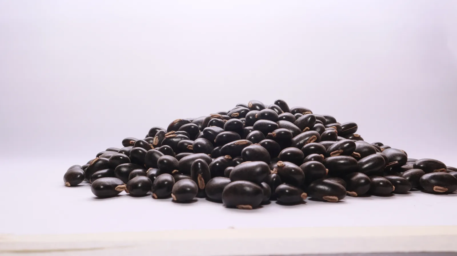 Mucuna pruriens (velvet bean), the highest natural source of L-DOPA. Use acute-only, never daily.